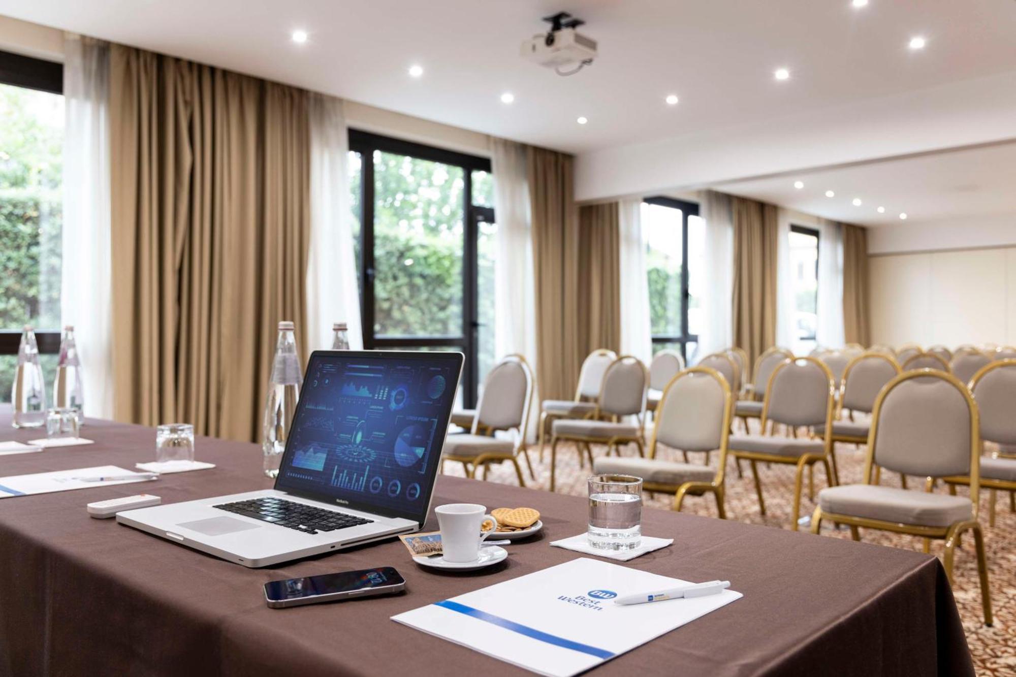 Western Rome Airport Hotel