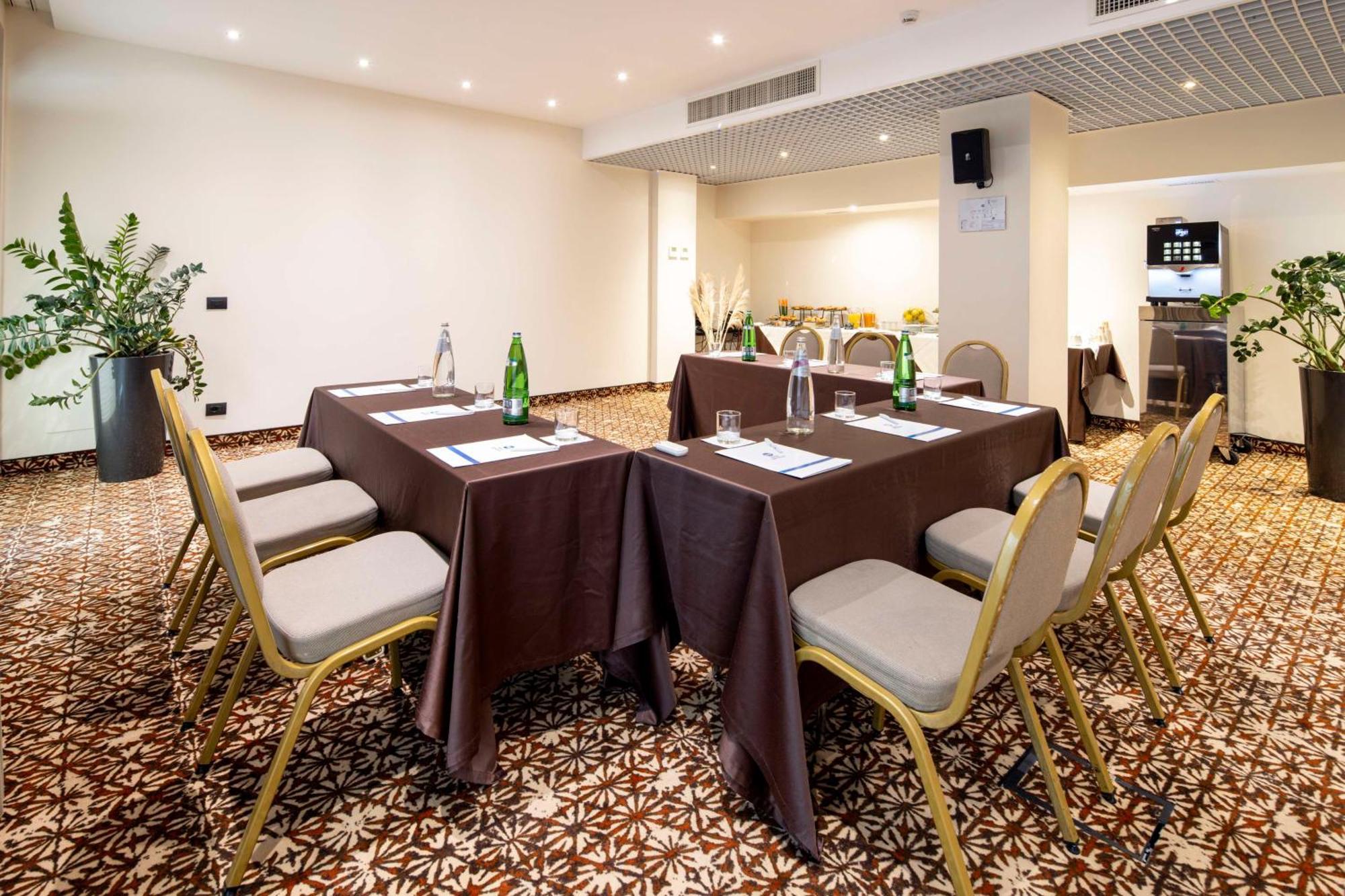 Western Rome Airport 4* Fiumicino