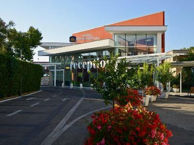Western Rome Airport Hotel 4*