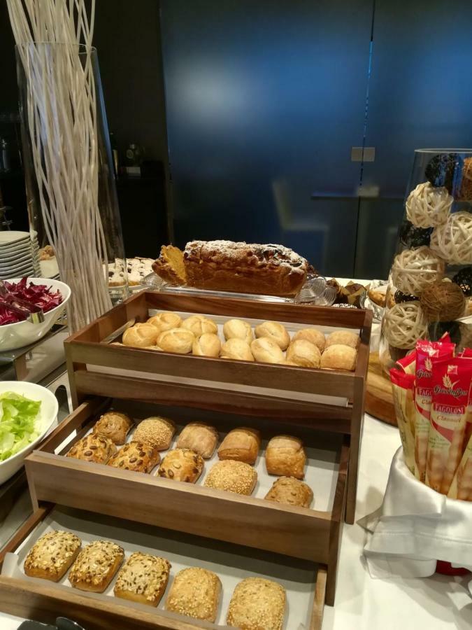 Western Rome Airport Hotel 4*